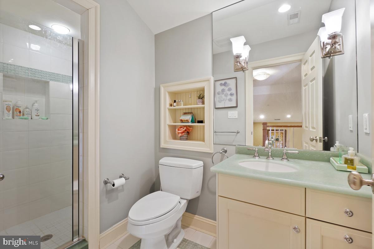 7804 Radnor Road Bethesda, MD 20817 - Photo 32 of 41 UPPER LVL2-- BATHROOM #3