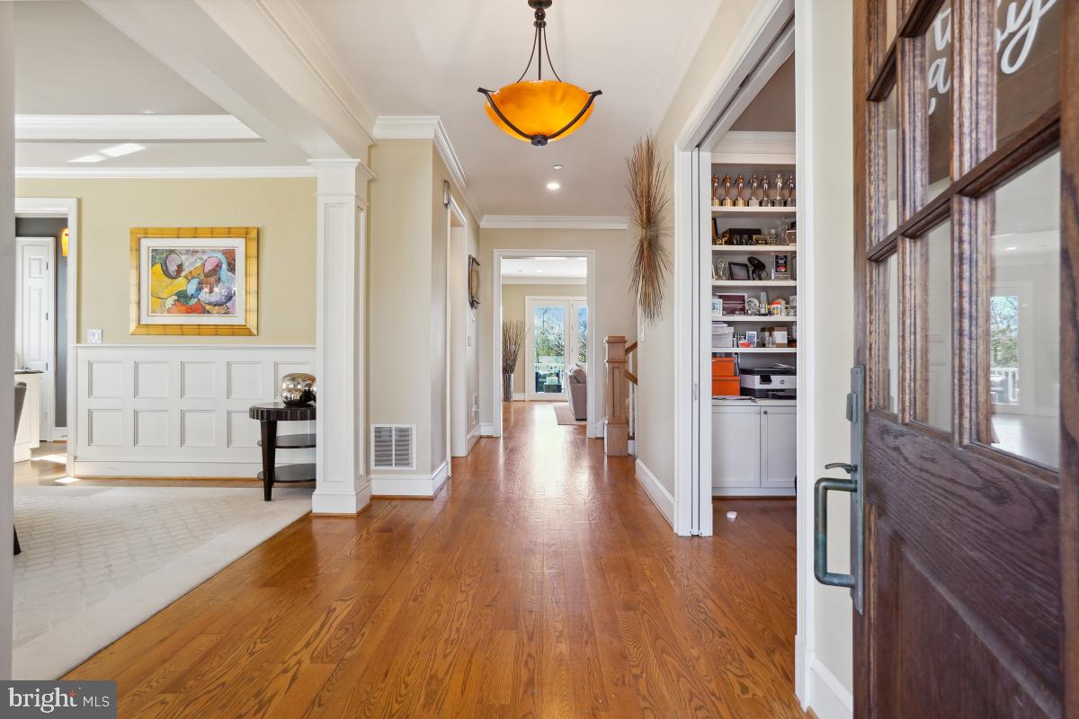7804 Radnor Road Bethesda, MD 20817 - Photo 4 of 41 Gallery Image 4