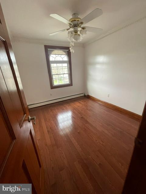 10 Middle Road Levittown, PA 19056 - Photo 7 of 25 an empty room with windows and ceiling fan