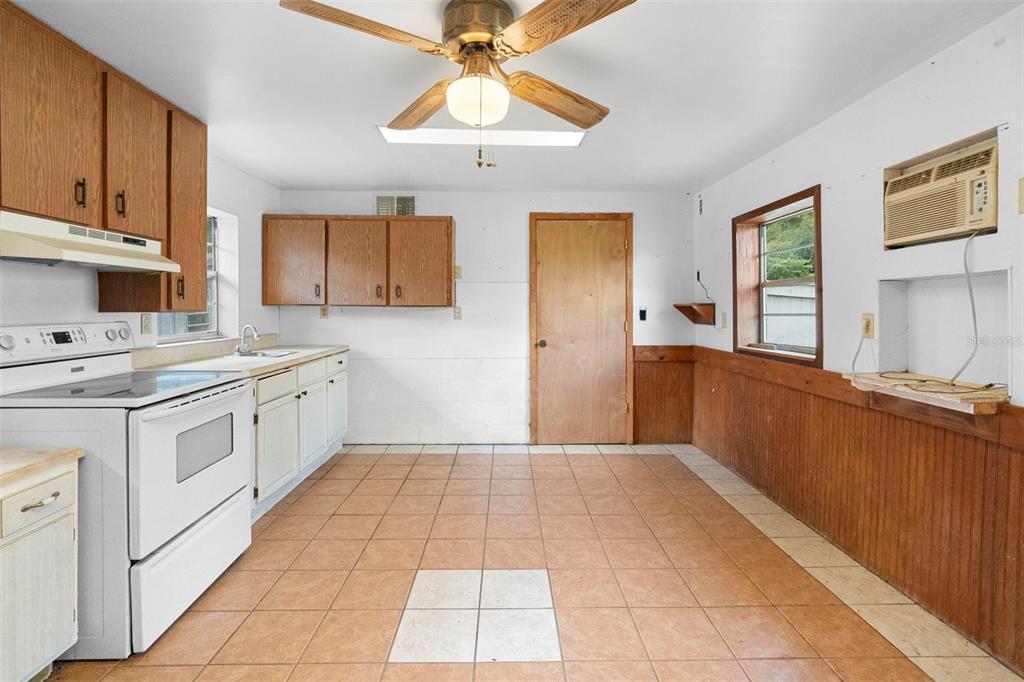 753 Glenwood Road DeLand, FL 32720 - Photo 25 of 56