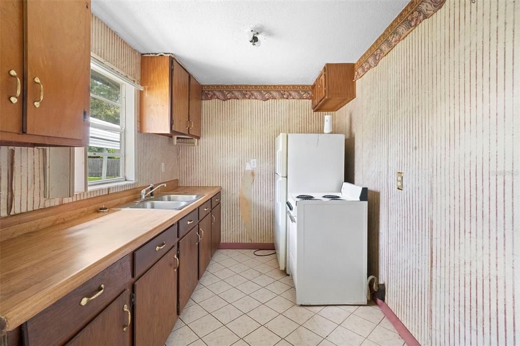 753 Glenwood Road DeLand, FL 32720 - Photo 32 of 56