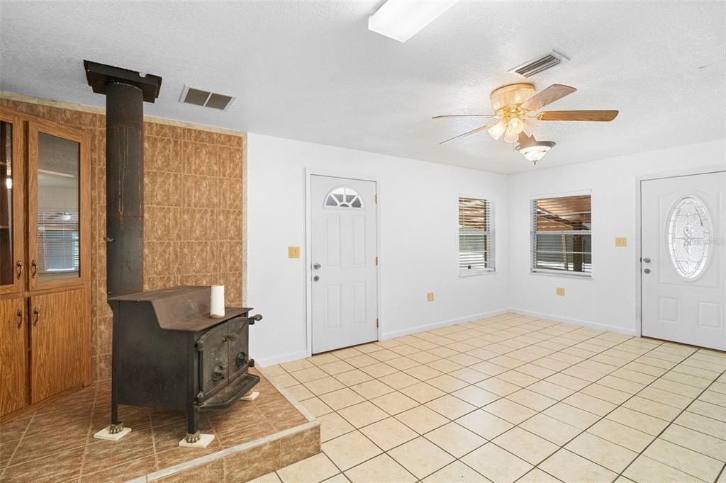 753 Glenwood Road DeLand, FL 32720 - Photo 5 of 56