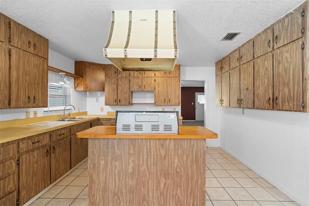 753 Glenwood Road DeLand, FL 32720 - Photo 7 of 56