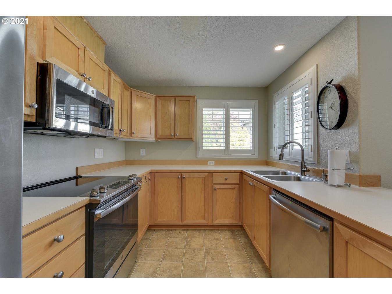 14635 Southwest Beard Road, Unit 203 Beaverton, OR 97007 - Photo 14 of 28 Gallery Image 14