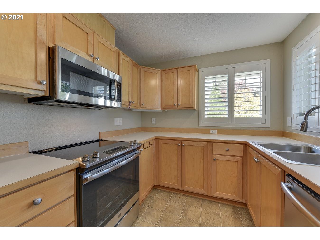 14635 Southwest Beard Road, Unit 203 Beaverton, OR 97007 - Photo 15 of 28 Gallery Image 15