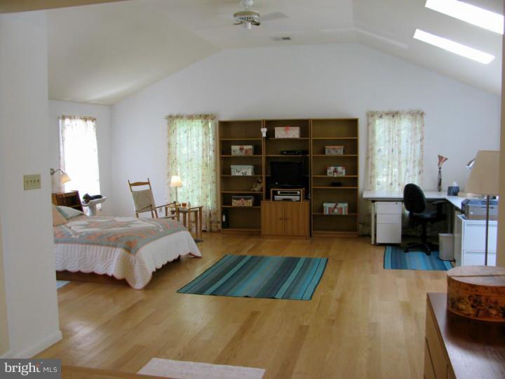Bedroom - Main