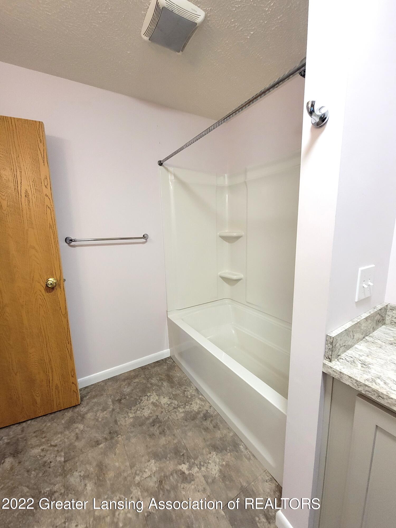 4293 Keller Road Holt, MI 48842 - Photo 26 of 37 20220924_094244
