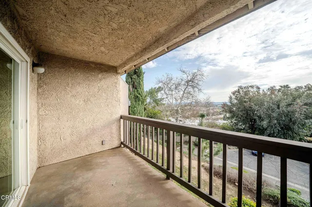 $575,000 | 15550 Crestview Lane, Unit 50, Granada Hills, CA 91344