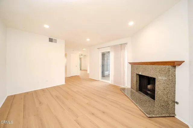 $575,000 | 15550 Crestview Lane, Unit 50, Granada Hills, CA 91344