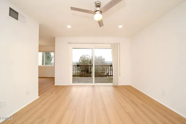 $575,000 | 15550 Crestview Lane, Unit 50, Granada Hills, CA 91344