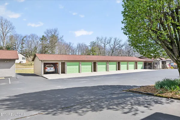 $269,000 | 28 Sanje Court, Crossville, TN 38572