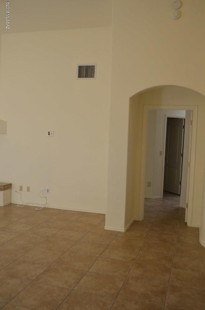 11240 North Sawtooth Road Oro Valley, AZ 85737 - Photo 15 of 44