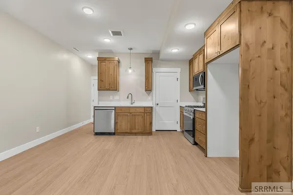 $1,200,000 | 2416 Virlow Street, Idaho Falls, ID 83401