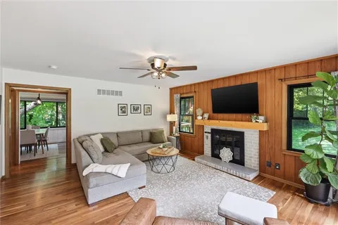 $379,000 | 6311 Sherwood Lane, Merriam, KS 66203