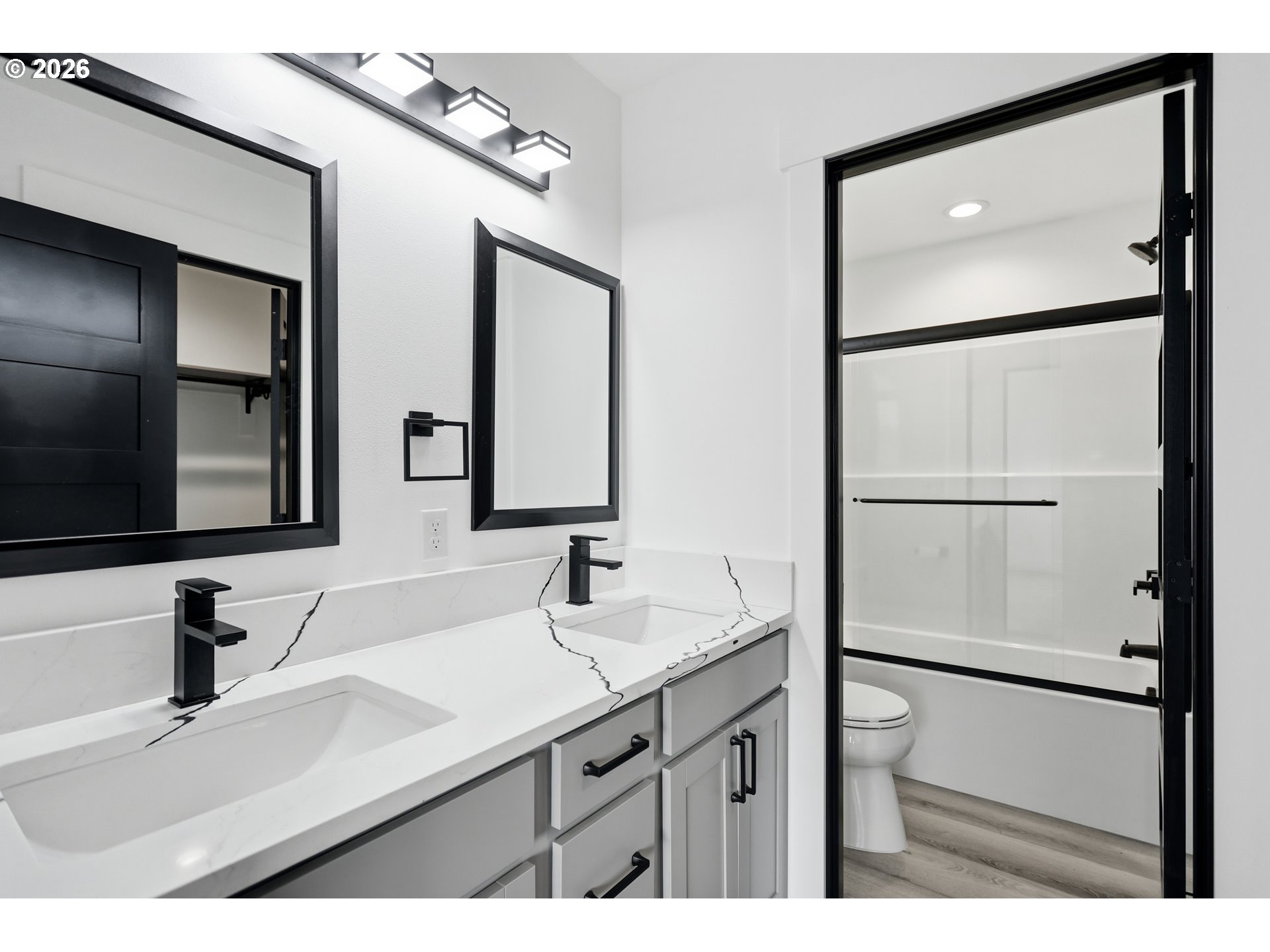 511 East Collins Street Goldendale, WA 98620 - Photo 16 of 41 a bathroom with a sink and a mirror
