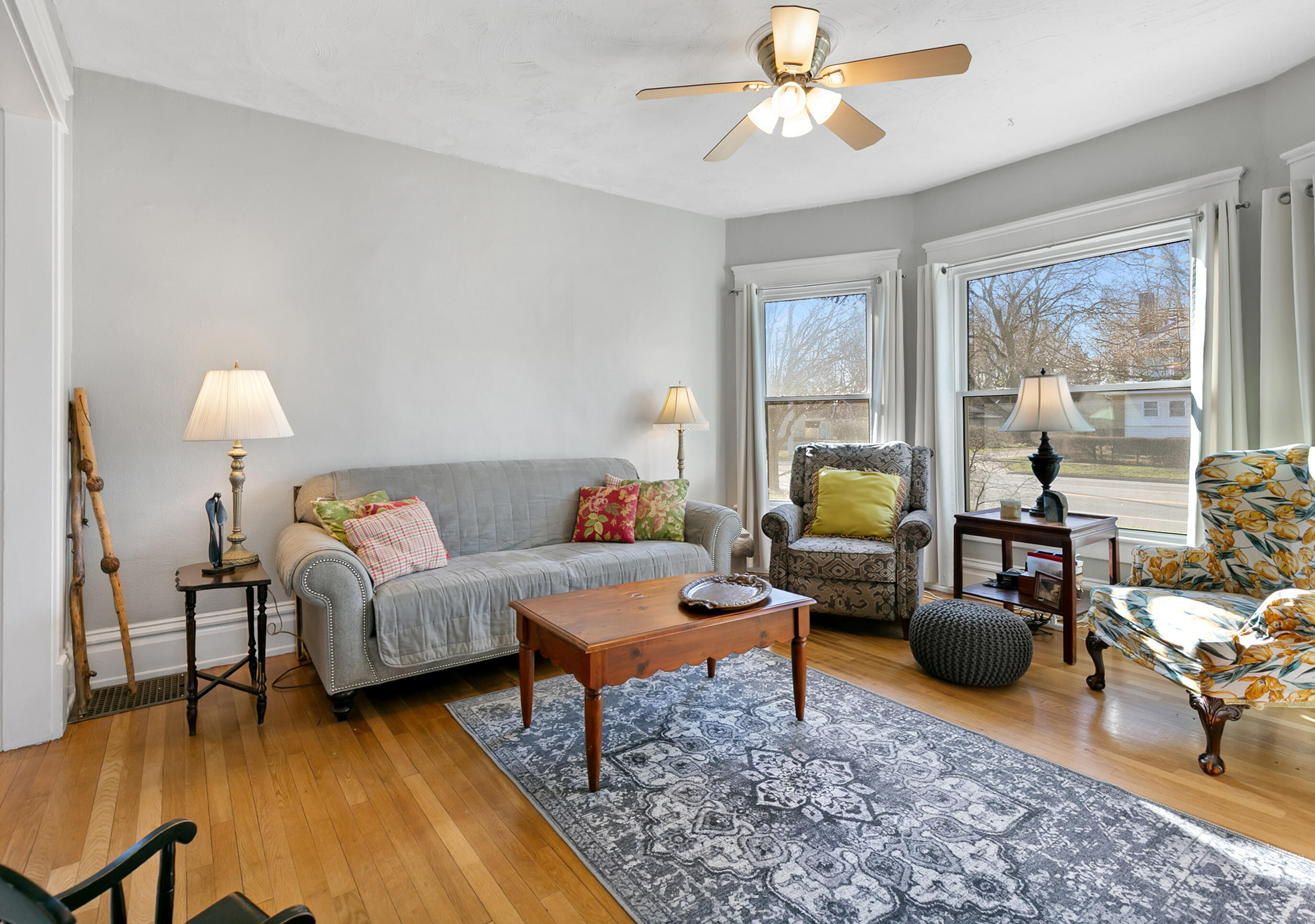 504 East Chicago Road Sturgis, MI 49091 - Photo 16 of 38 6 Living Room