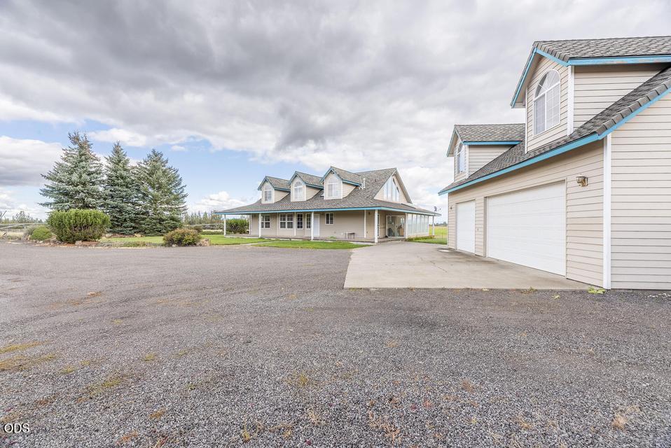 24585 Dodds Road Bend, OR 97701 - Photo 6 of 114