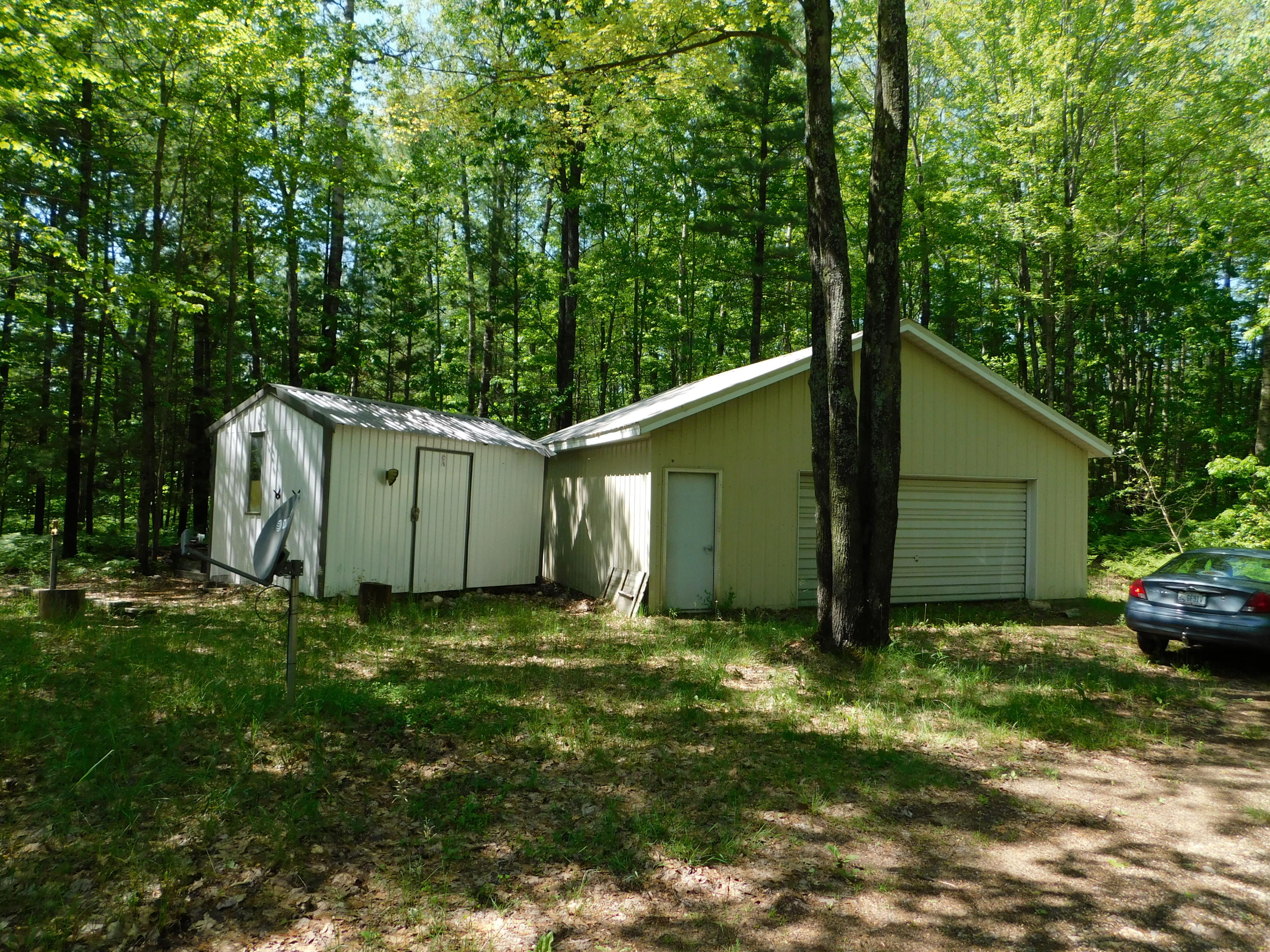 7972 Whitetail Road Gaylord, MI 49735 - Photo 5 of 27 Gallery Image 5
