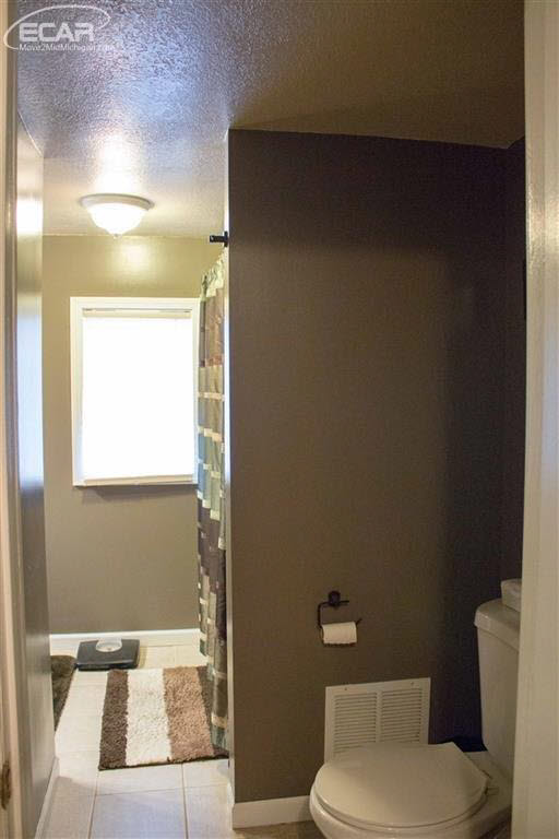 10237 North Clio Road Clio, MI 48420 - Photo 8 of 22 21408267-7.JPG