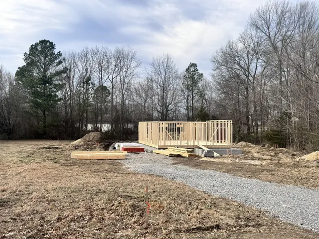 $318,900 | 422 Shady Hill Road, Dickson, TN 37055