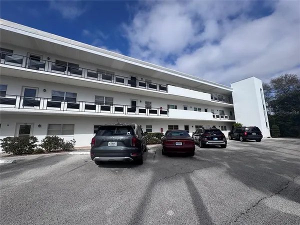 $1,500 | 100 El Camino Drive, Unit 111, Winter Haven, FL 33884