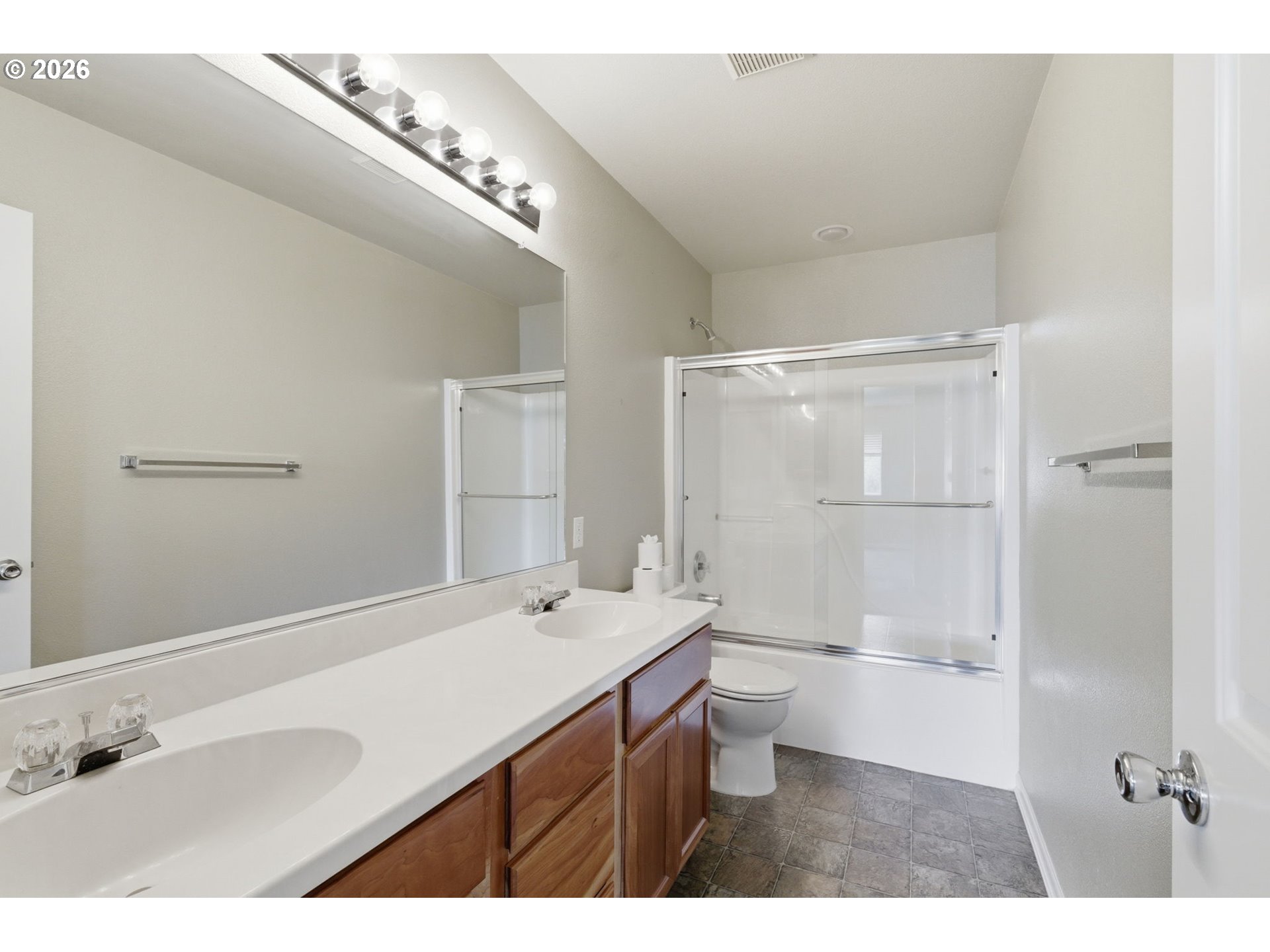 5475 Charles Way Eugene, OR 97402 - Photo 35 of 48