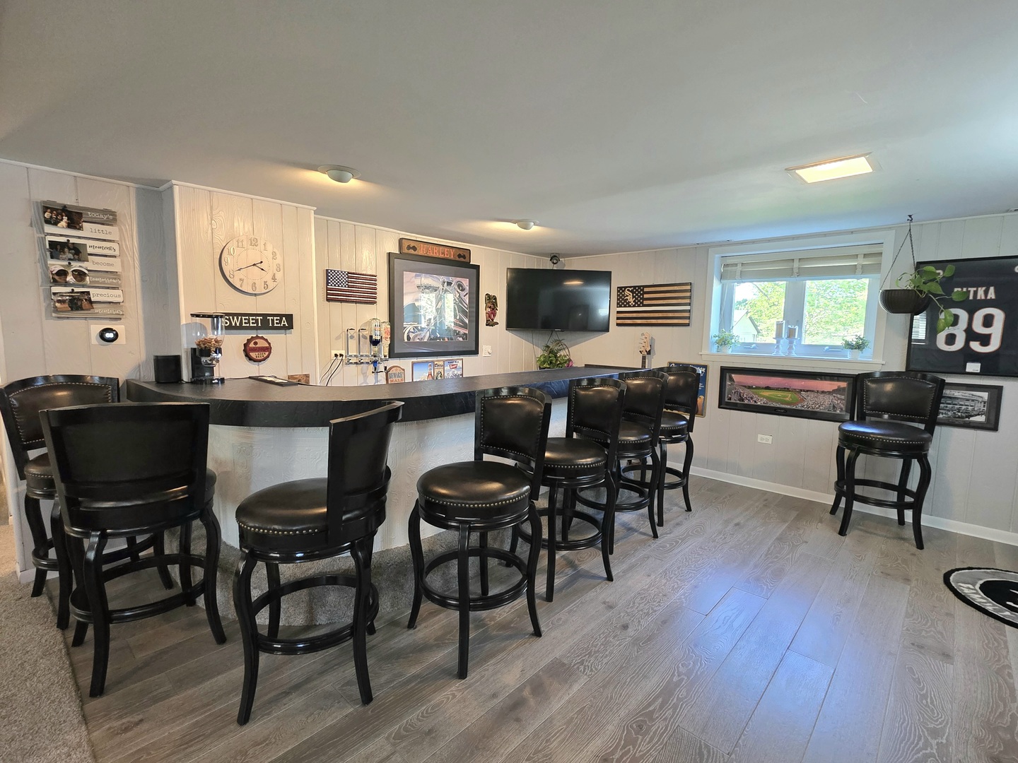 574 Aberdeen Road Frankfort, IL 60423 - Photo 13 of 37 a view of a dining room with furniture and wooden floor