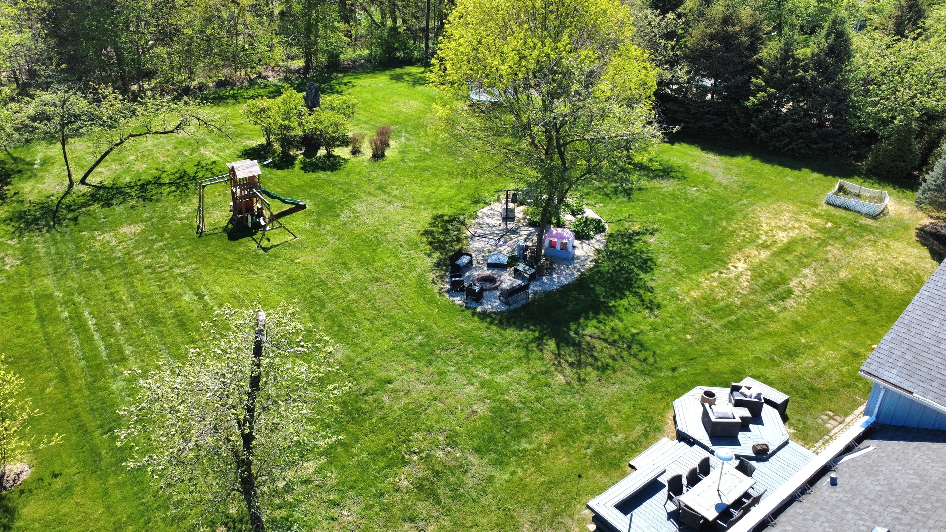 574 Aberdeen Road Frankfort, IL 60423 - Photo 33 of 37 a park view with a garden