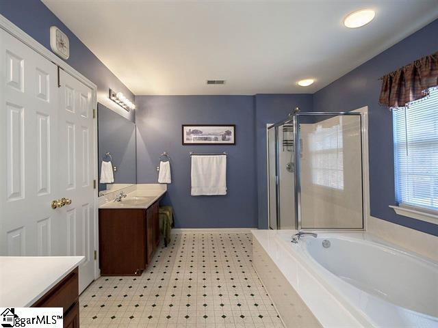 213 Ridge Bay Court Greenville, SC 29611 - Photo 7 of 17 Gallery Image 7