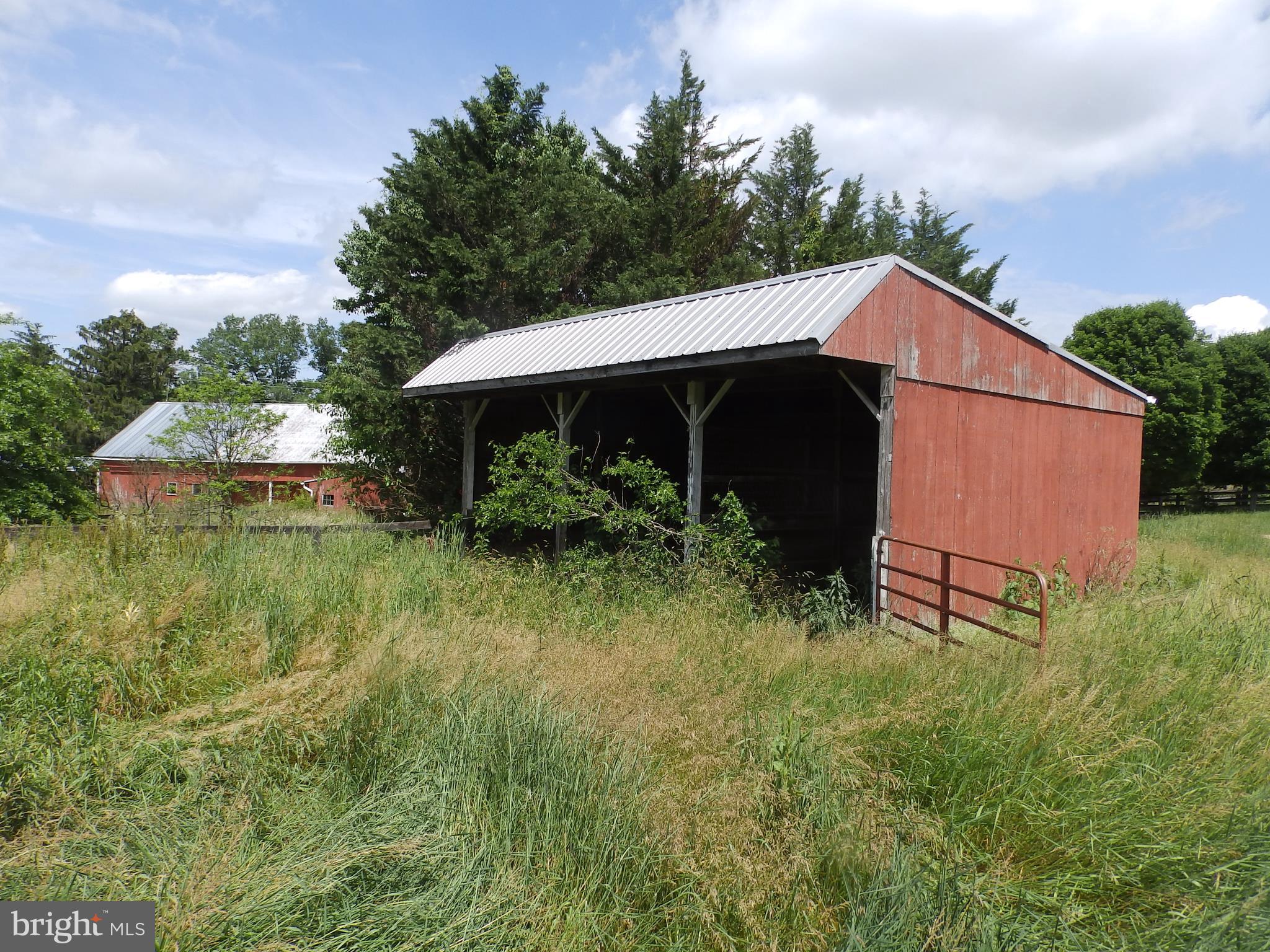 3847 Maple Grove Road Manchester, MD 21102 - Photo 17 of 57 Run in Shed