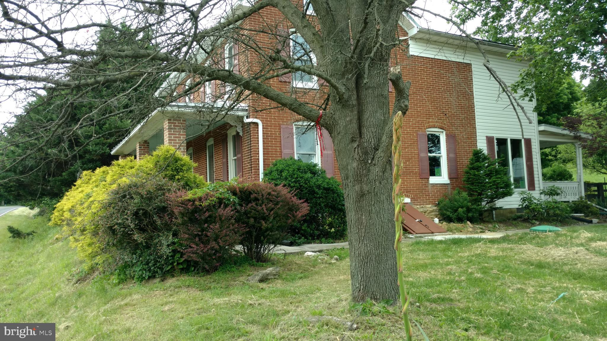 3847 Maple Grove Road Manchester, MD 21102 - Photo 3 of 57 Right Side