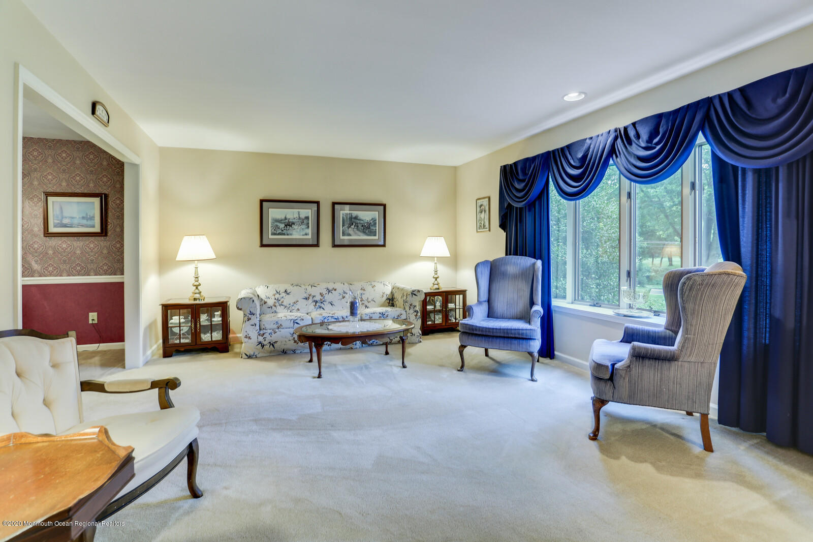 512 Province Line Road Allentown, NJ 08501 - Photo 6 of 38 a living room with furniture and a lamp