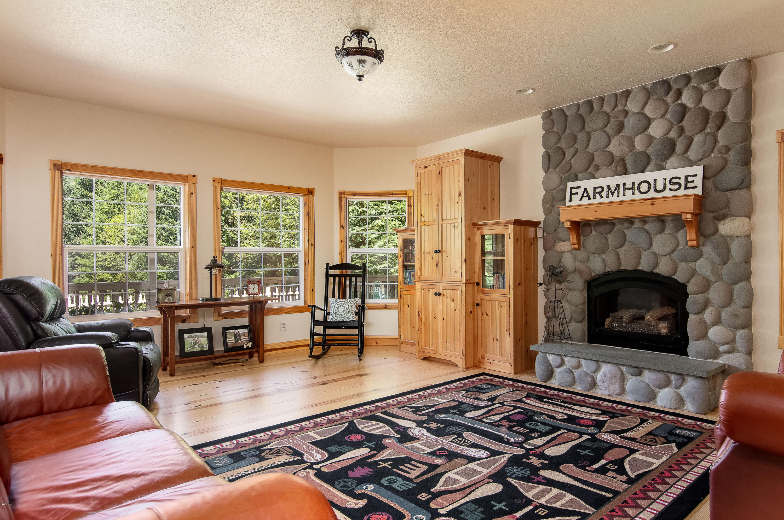 2536 Nashville Road Eddyville, OR 97343 - Photo 8 of 39 Great Room / custom fireplace