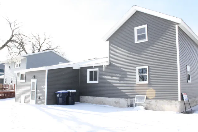 $139,900 | 370 North Main Street, Juneau, WI 53039