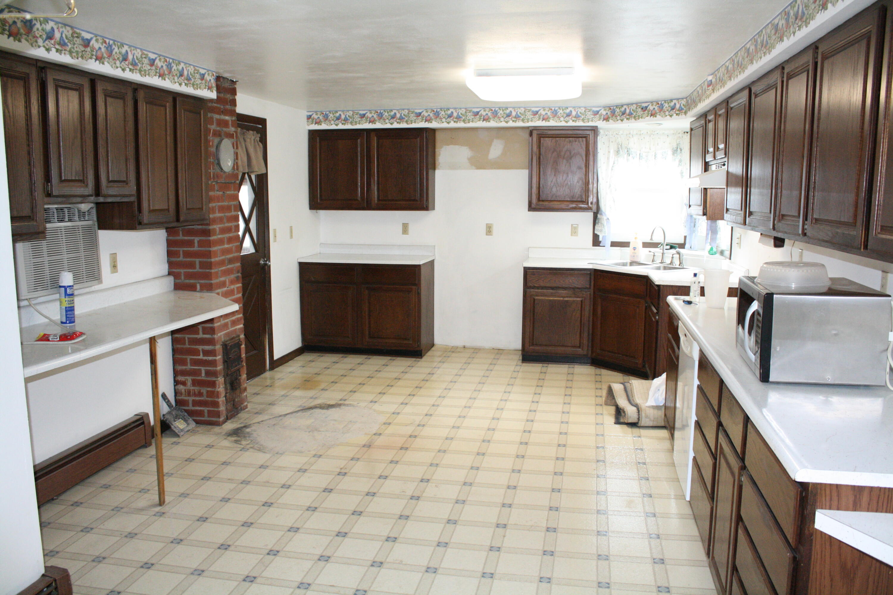 370 North Main Street Juneau, WI 53039 - Photo 9 of 23 IMG_3311