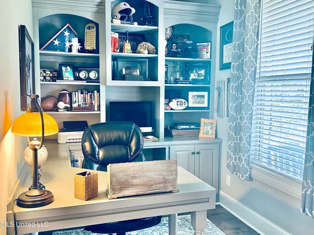 $489,900 | 10365 Dry Grove Road, Raymond, MS 39154