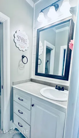 $489,900 | 10365 Dry Grove Road, Raymond, MS 39154