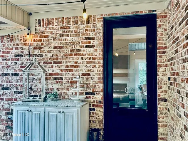 $489,900 | 10365 Dry Grove Road, Raymond, MS 39154