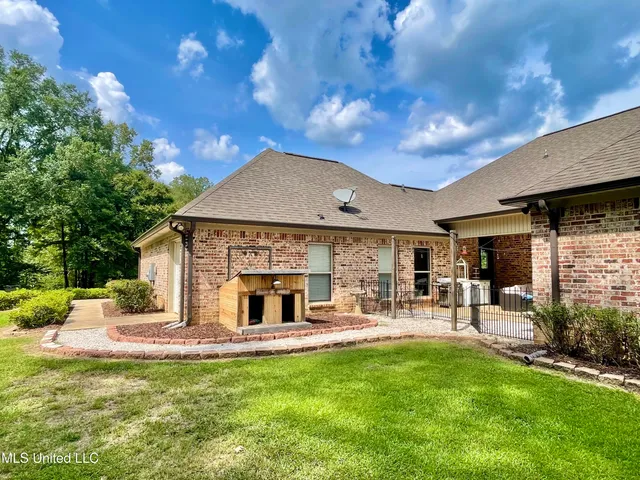 $489,900 | 10365 Dry Grove Road, Raymond, MS 39154