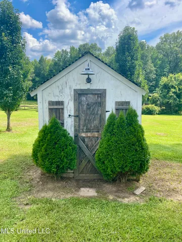 $489,900 | 10365 Dry Grove Road, Raymond, MS 39154