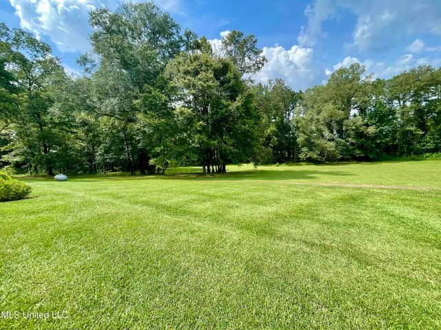 $489,900 | 10365 Dry Grove Road, Raymond, MS 39154