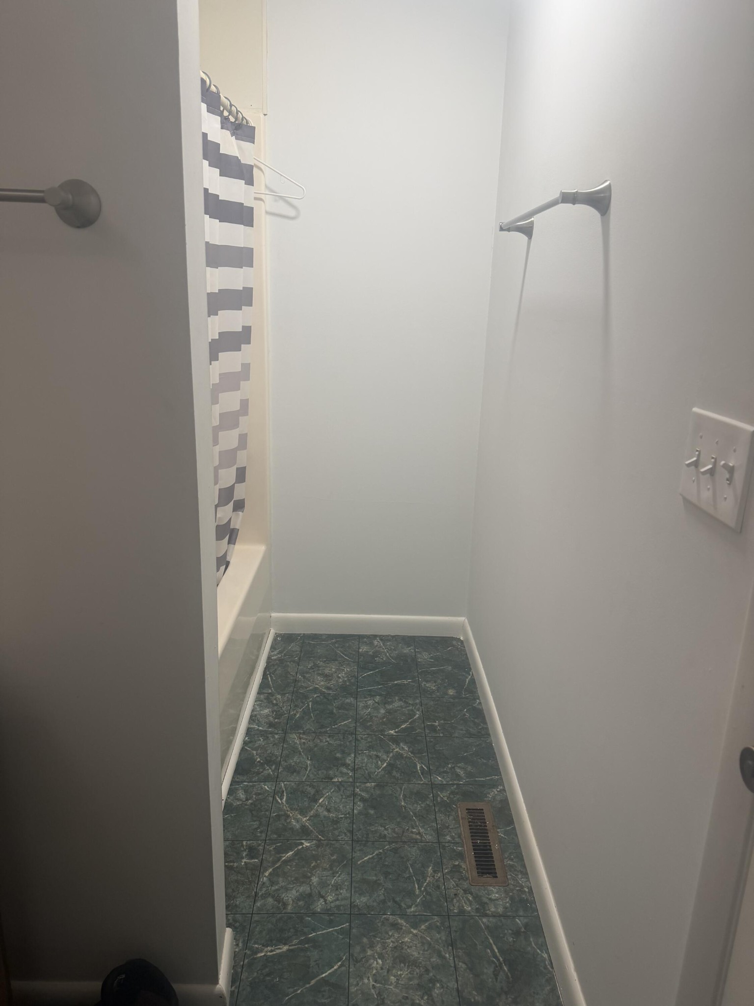 611 Thacker Road Manchester, TN 37355 - Photo 17 of 23 a view of bathroom