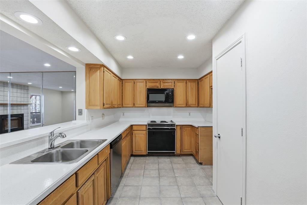 3114 Timber Ridge Point Grapevine, TX 76051 - Photo 10 of 23