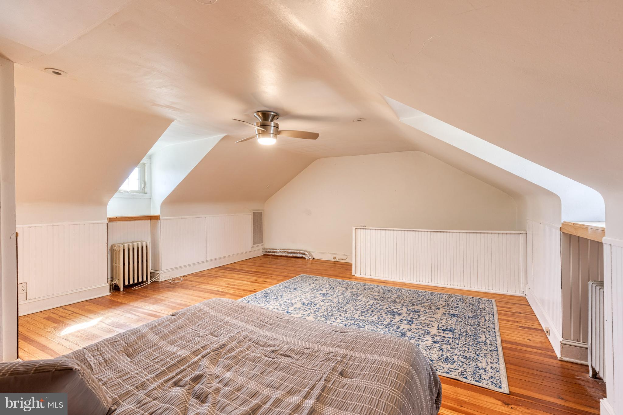 217 Dunkirk Road Baltimore, MD 21212 - Photo 5 of 31 Fully finished third floor with heat/AC