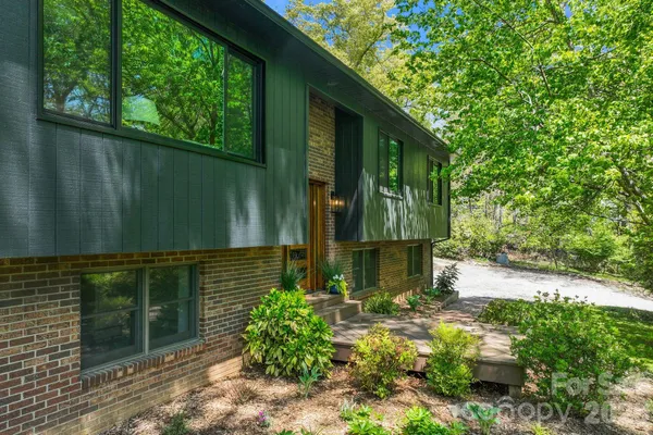 $589,000 | 75 High Valley Estates Drive, Alexander, NC 28701