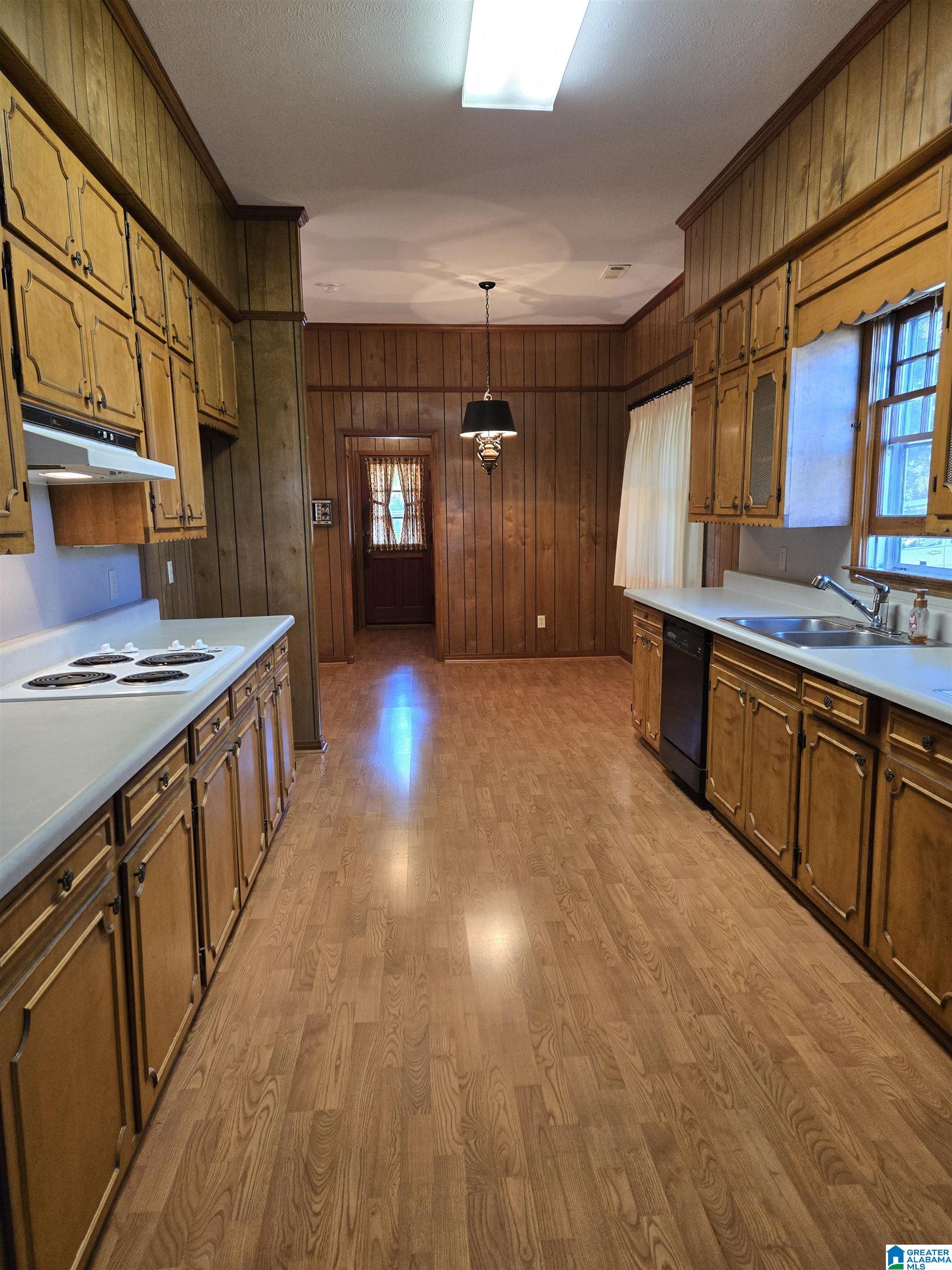 206 West Point Street Roanoke, AL 36274 - Photo 11 of 58