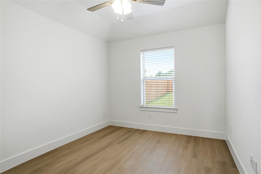 141 Joel Street Springtown, TX 76082 - Photo 12 of 15