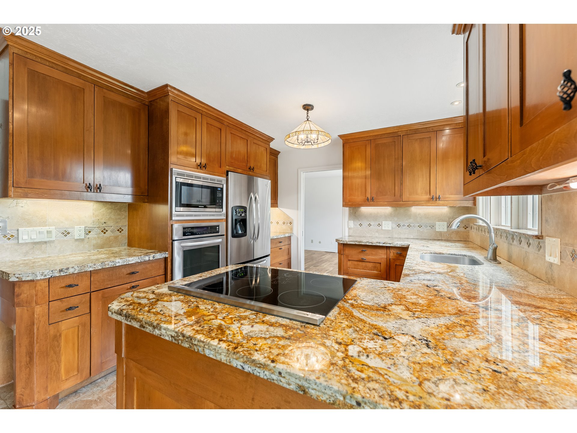 14419 Northwest Springville Road Portland, OR 97229 - Photo 11 of 46 Kitchen