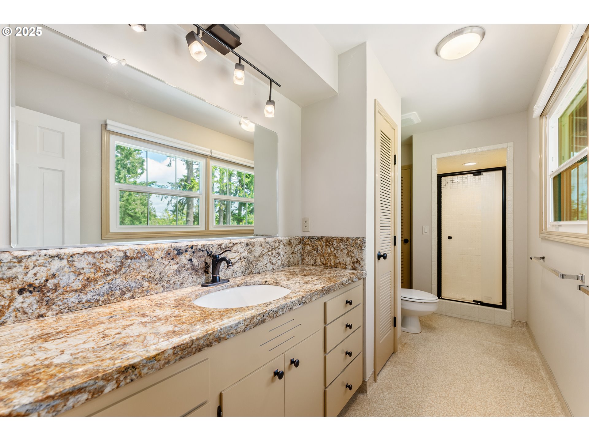 14419 Northwest Springville Road Portland, OR 97229 - Photo 20 of 46 Bathroom