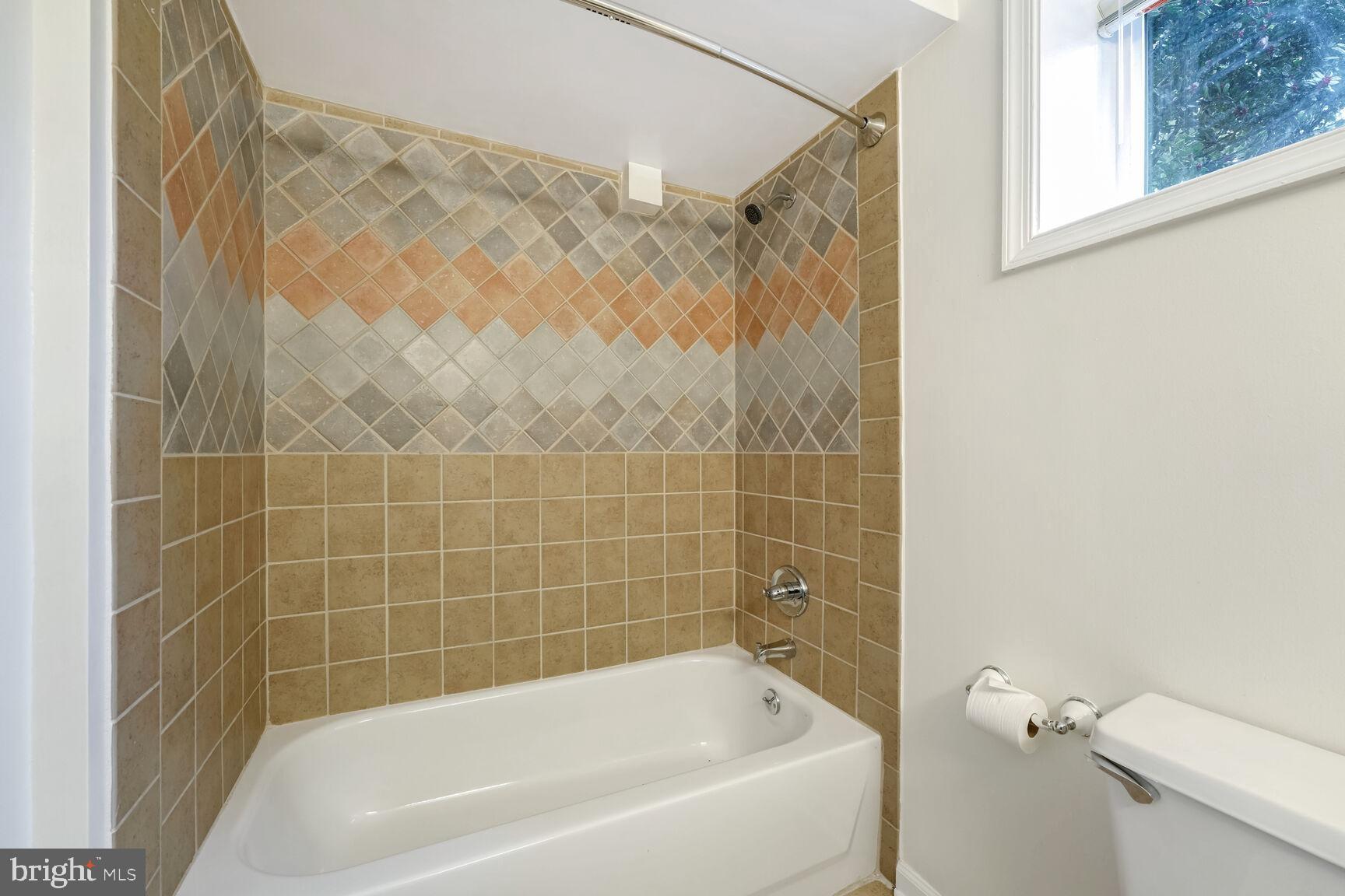 6500 Hampton Road Alexandria, VA 22306 - Photo 21 of 38 Gallery Image 21